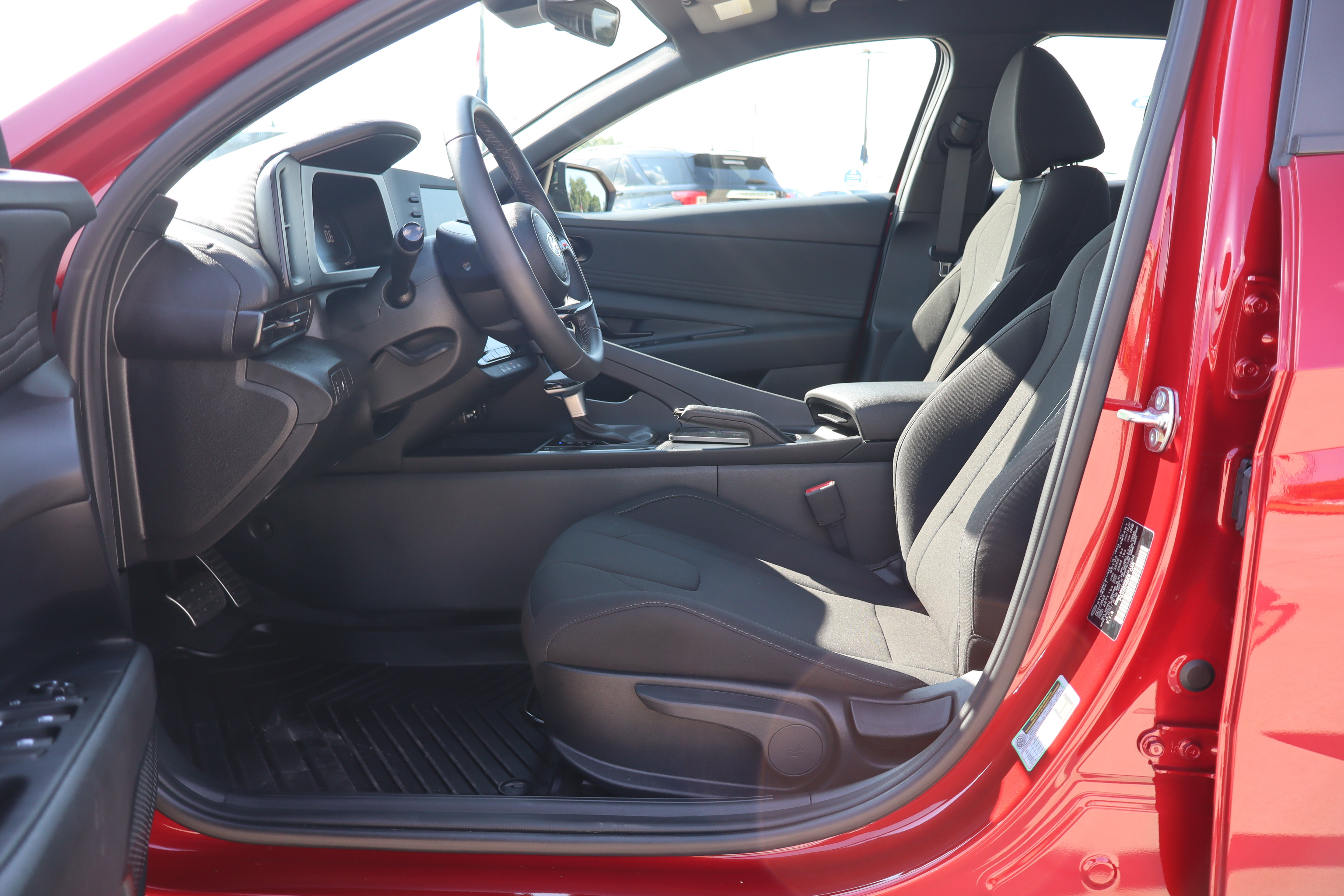 Used 2025 Hyundai Elantra Sport FWD image 9