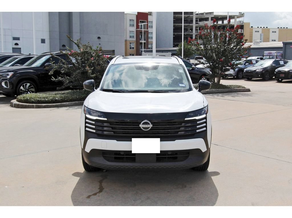 Used 2026 Nissan Kicks SV w/ SV Premium Package FWD image 2