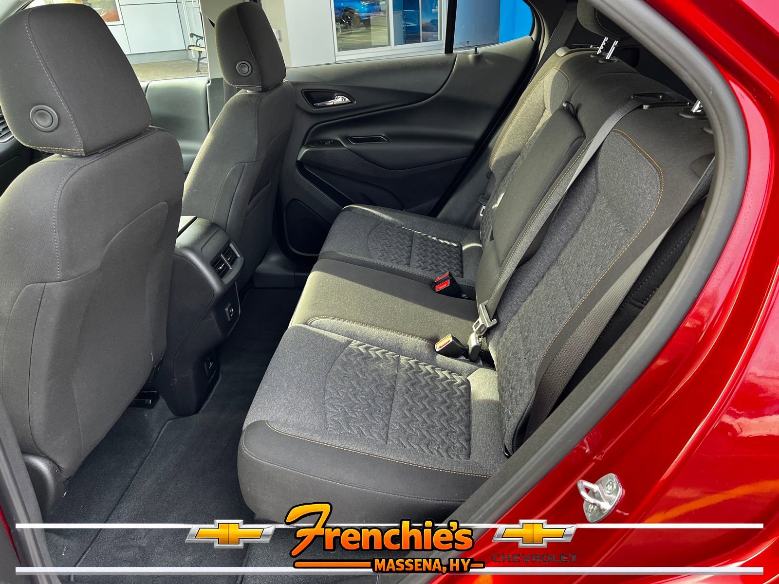 Used 2023 Chevrolet Equinox LT AWD/4WD image 8