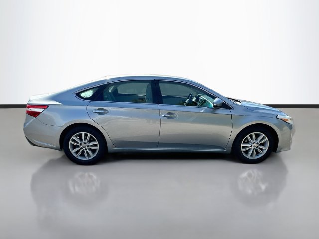 Used 2015 Toyota Avalon XLE FWD image 5