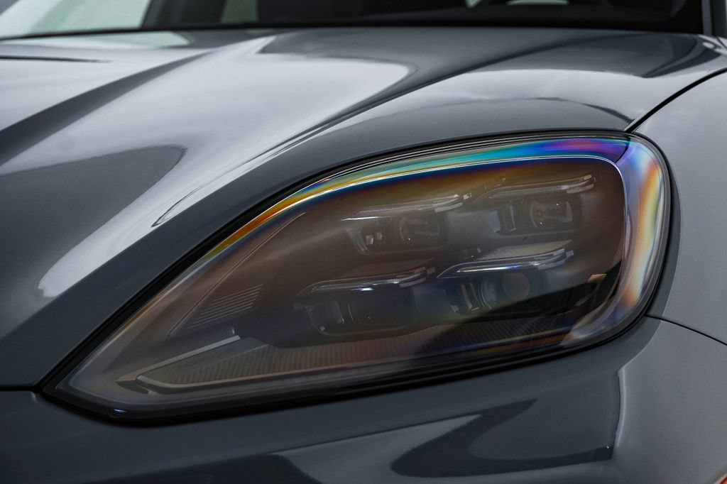 New 2026 Porsche Cayenne Coupe AWD/4WD image 7