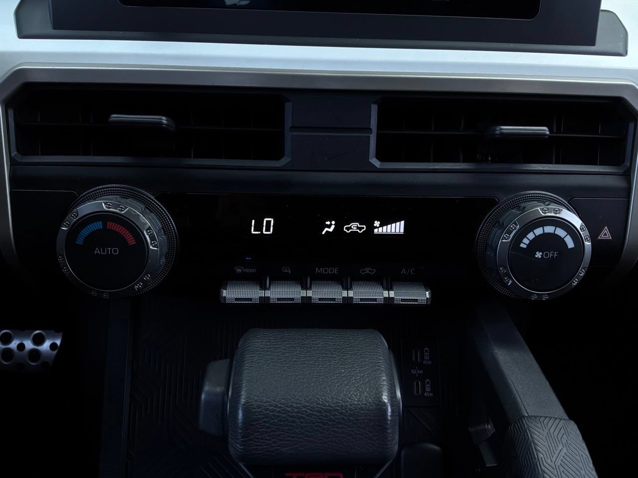 Used 2024 Toyota Tacoma TRD Sport RWD image 29