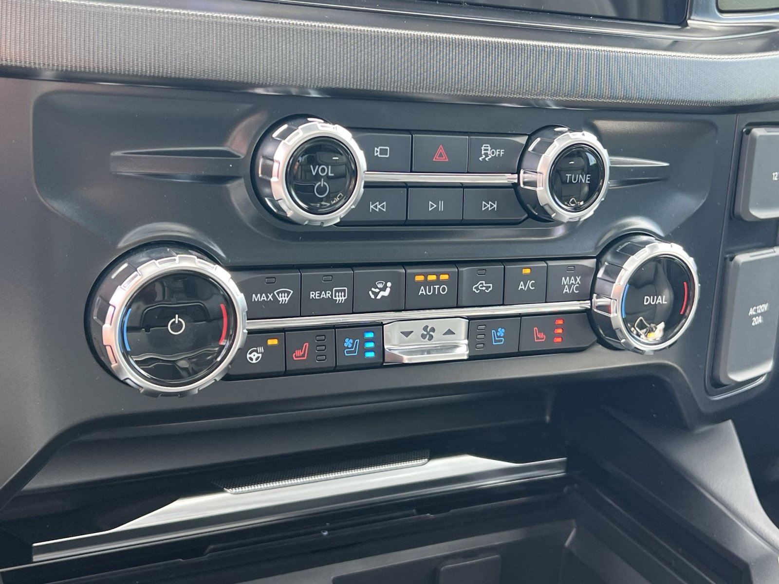 New 2027 Ford F350 Platinum AWD/4WD image 21