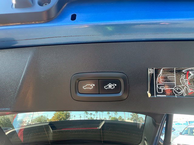 Used 2019 Volvo XC40 T5 R-Design AWD/4WD image 31