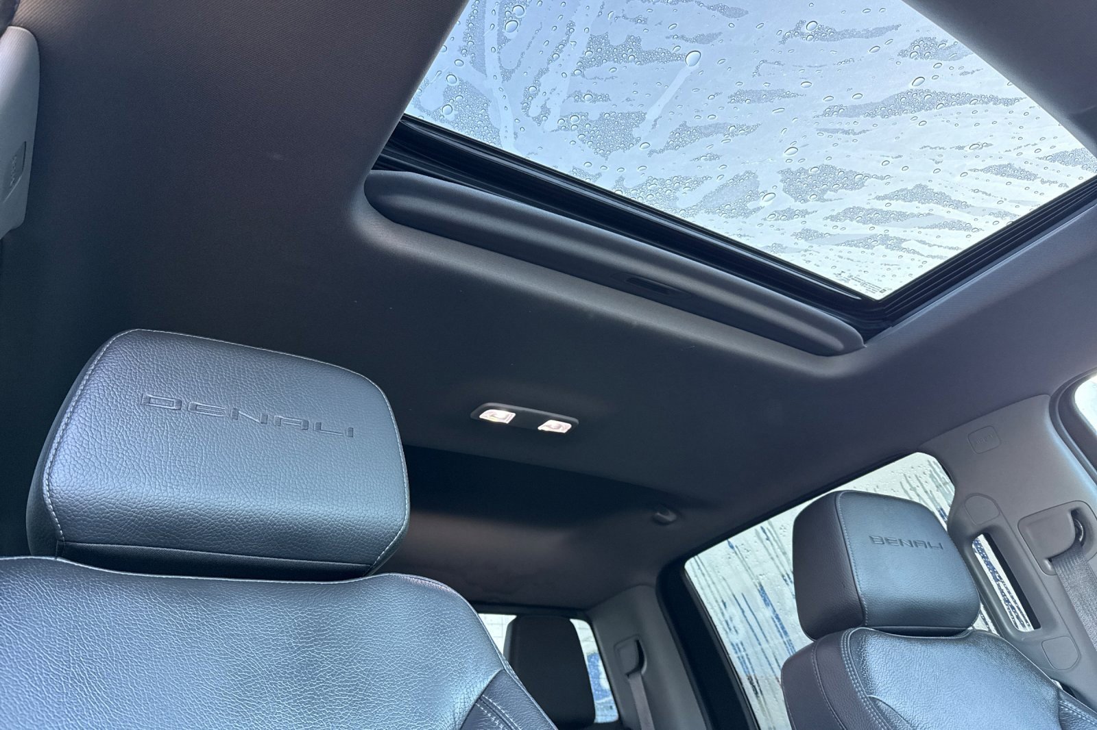 Used 2020 GMC Sierra 2500 Denali w/ Denali Ultimate Package image 17