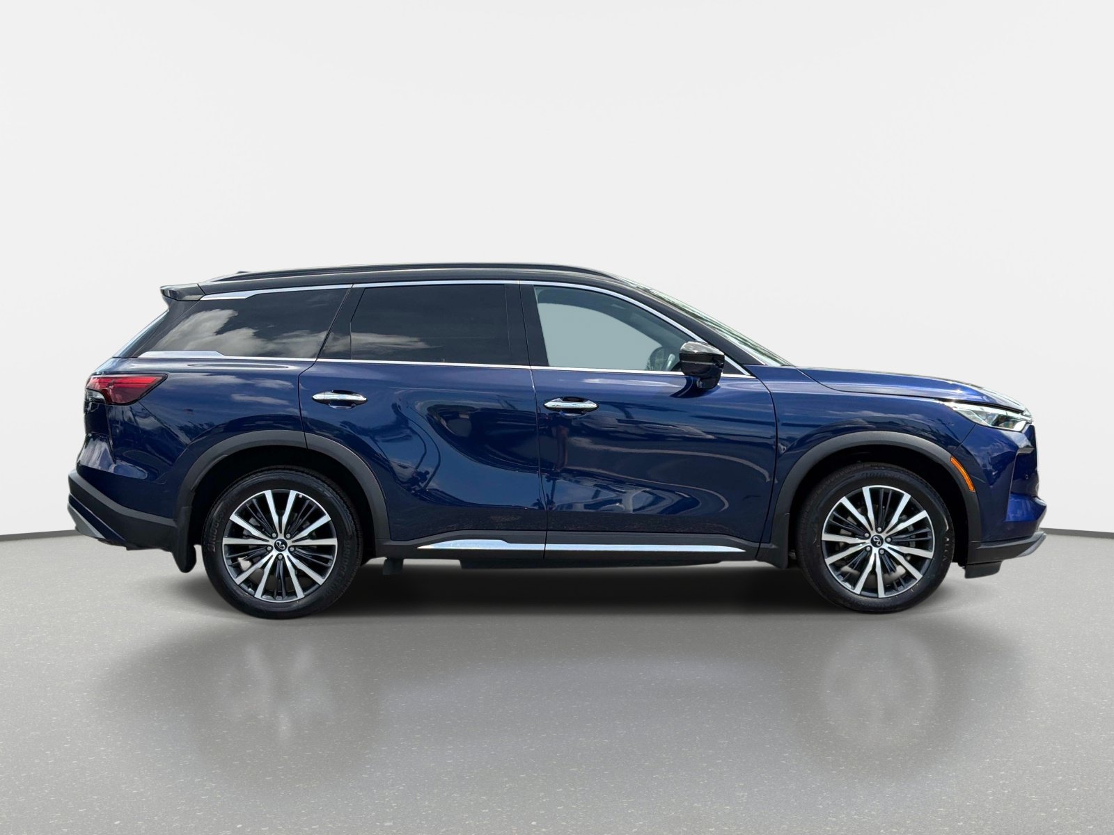 Used 2025 INFINITI QX60 Autograph AWD/4WD image 2