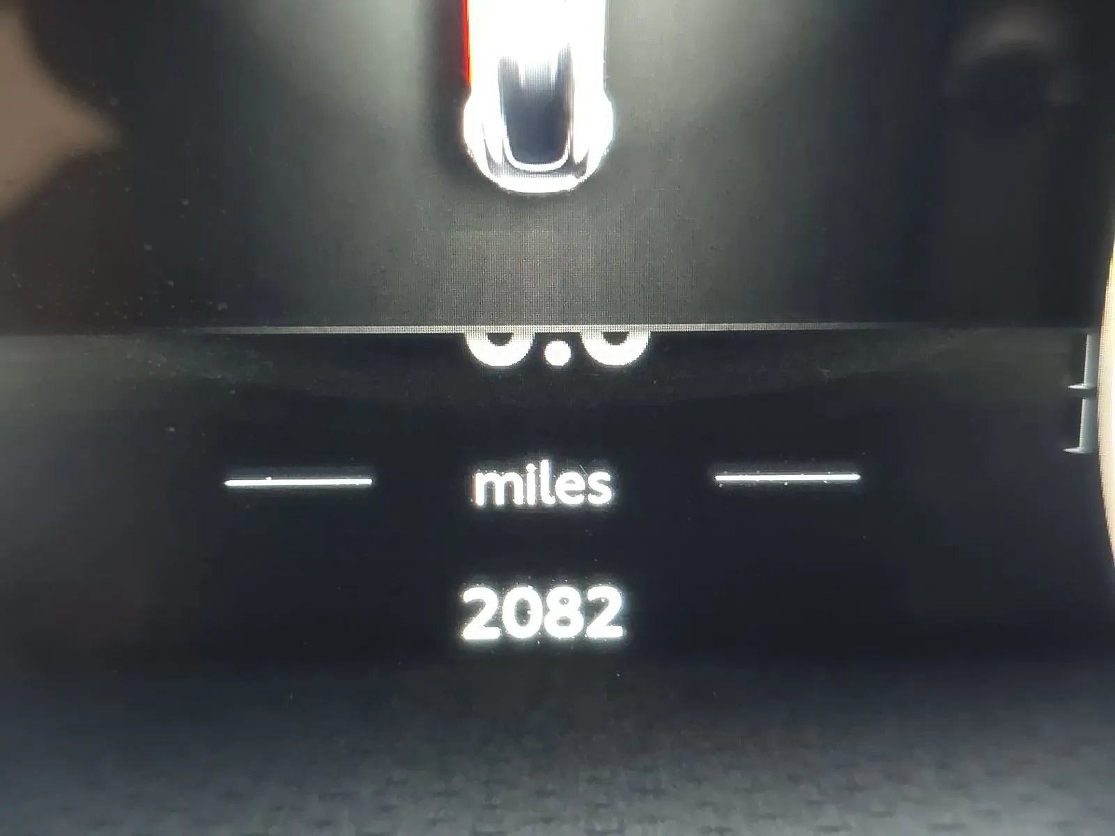 Used 2025 Aston Martin V8 Vantage Coupe RWD image 12