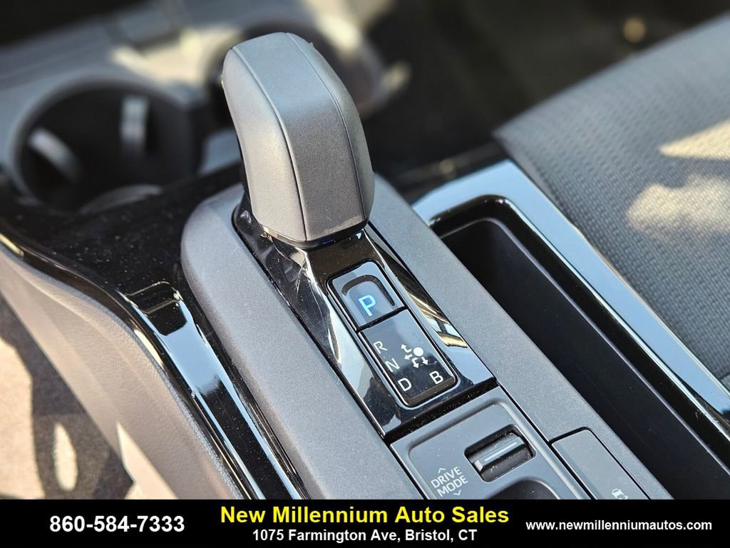 Used 2024 Toyota Prius LE image 24