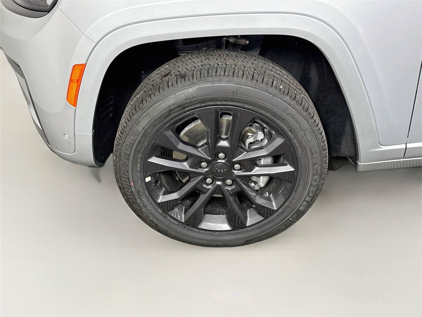 New 2026 Jeep Grand Cherokee L Limited AWD/4WD image 26