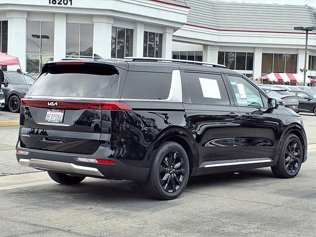 Certified 2024 Kia Carnival SX image 5
