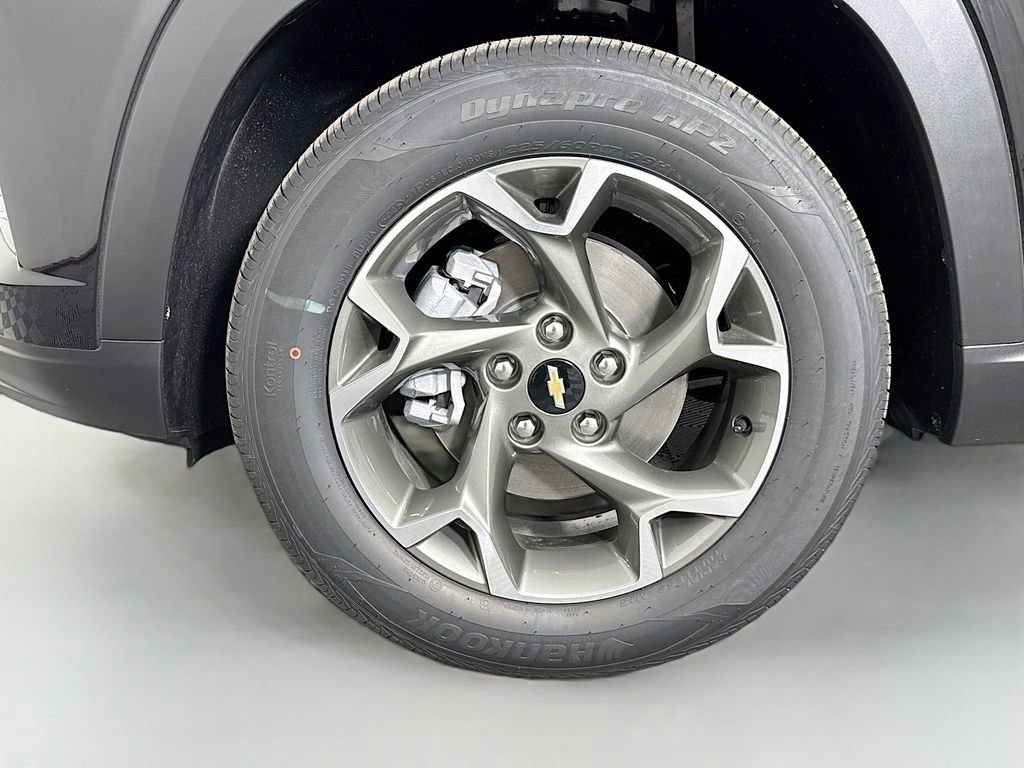 New 2026 Chevrolet Trax LT w/ Driver Confidence Package FWD image 28