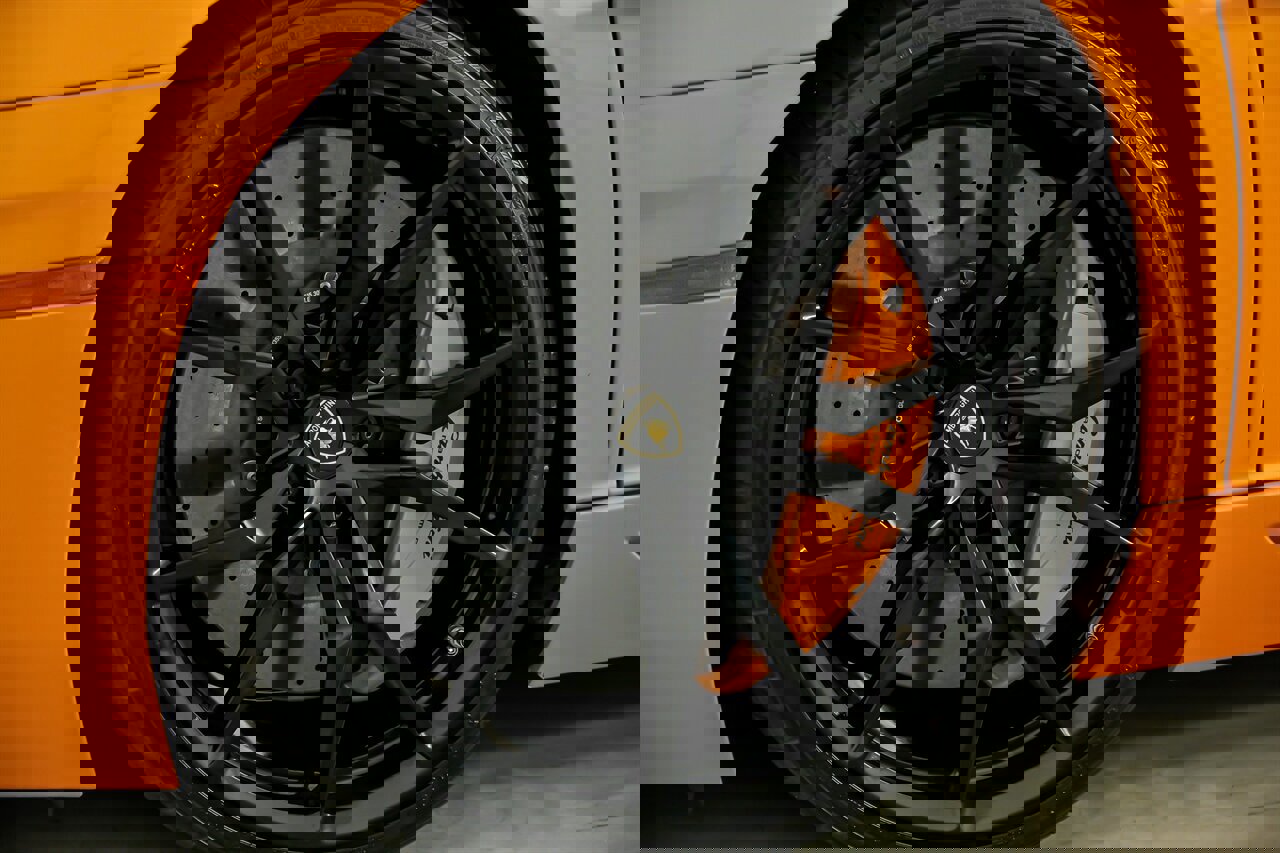 Used 2016 Lamborghini Aventador LP 700-4 image 17