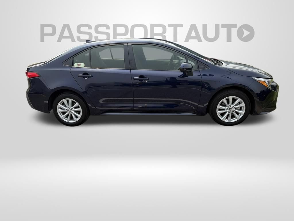 Used 2025 Toyota Corolla LE w/ LE Premium Package FWD image 1