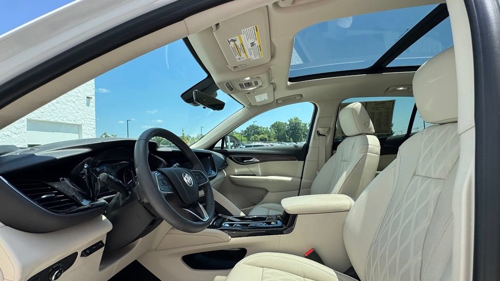 Used 2021 Buick Envision Avenir w/ Technology Package II AWD/4WD image 20