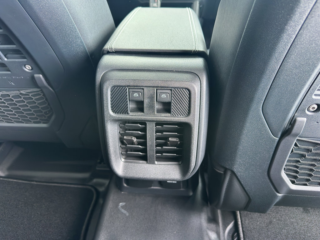 New 2025 Ford Bronco Badlands image 32