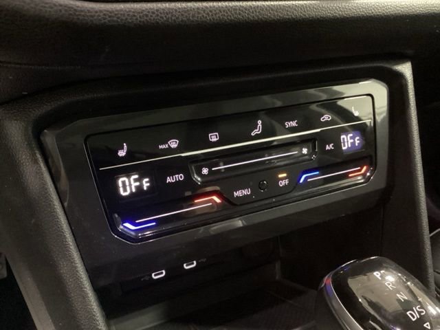 Certified 2023 Volkswagen Tiguan SE w/ Panoramic Sunroof Package image 9