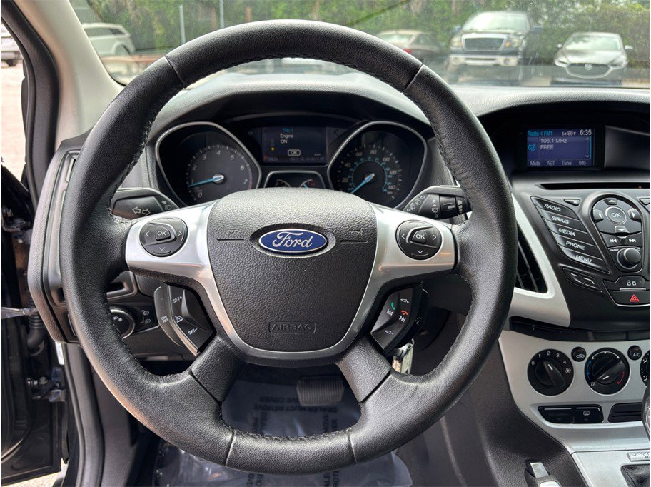 Used 2013 Ford Focus SE FWD image 19