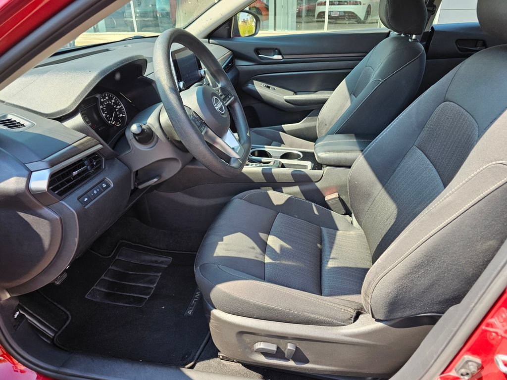 Used 2024 Nissan Altima 2.5 SV FWD image 20