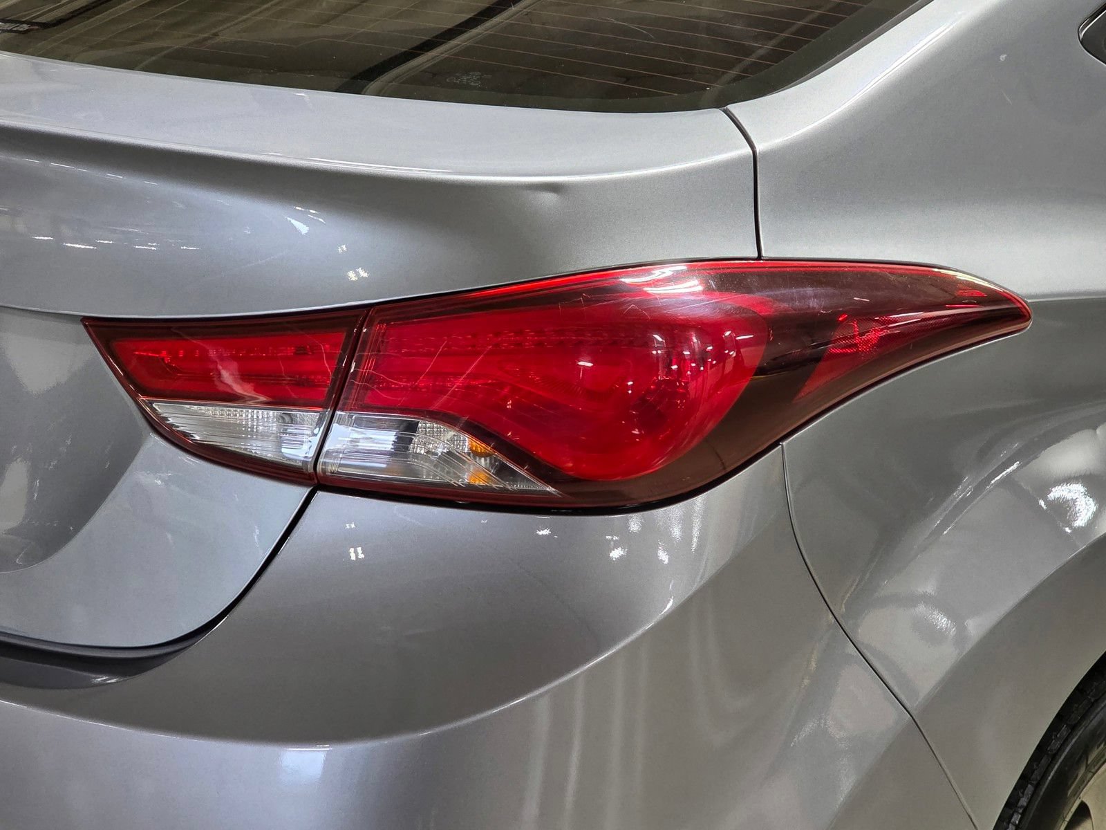 Used 2016 Hyundai Elantra SE w/ Option Group 02 FWD image 12