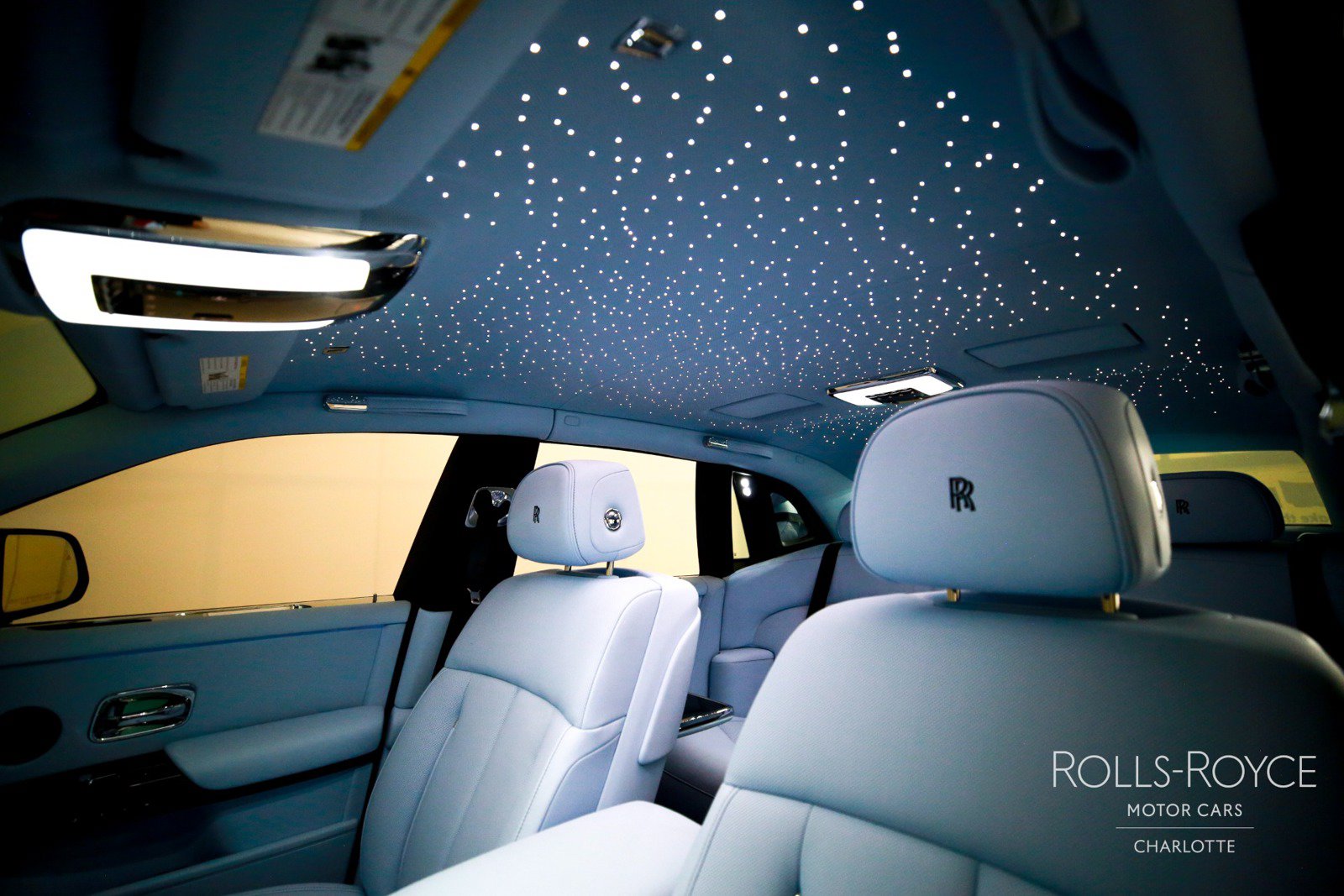 New 2027 Rolls-Royce Phantom Sedan RWD image 12