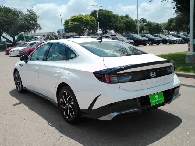 Used 2024 Hyundai Sonata SEL FWD image 11