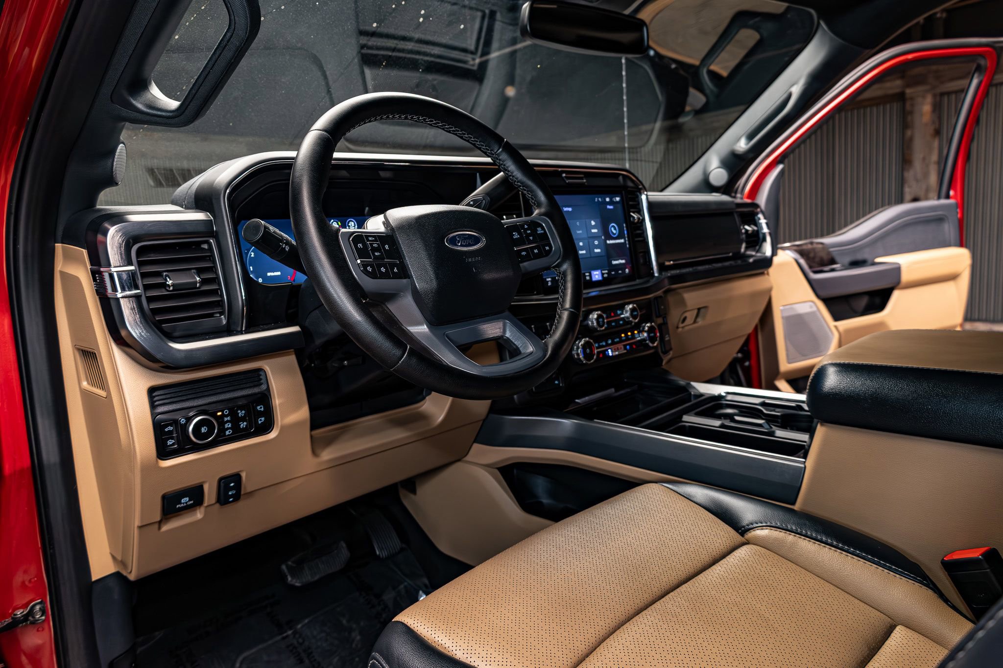 Used 2025 Ford F250 Lariat image 13