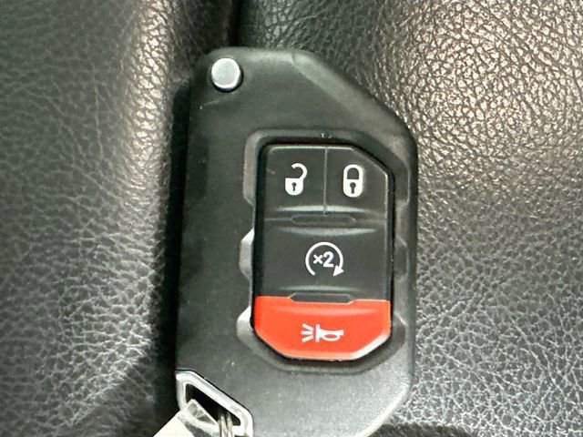 Used 2022 Jeep Wrangler Unlimited Sahara w/ Cold Weather Group image 17