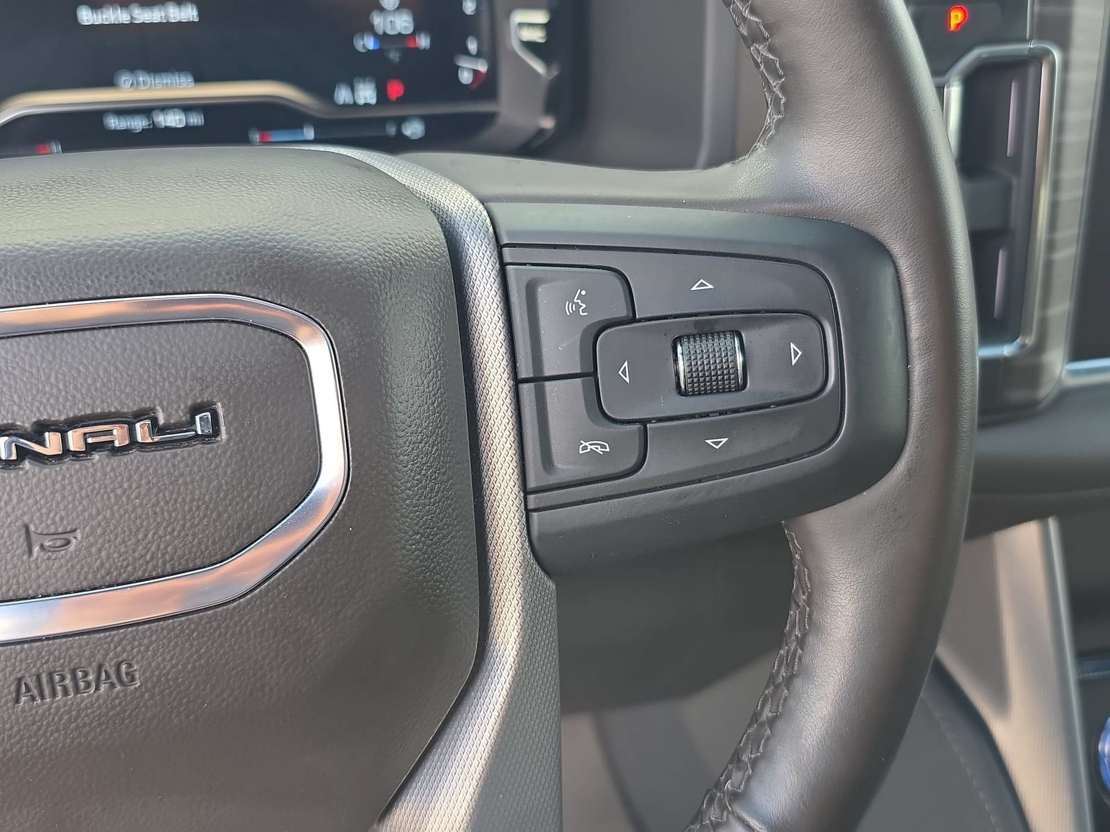 Used 2024 GMC Yukon Denali AWD/4WD image 15