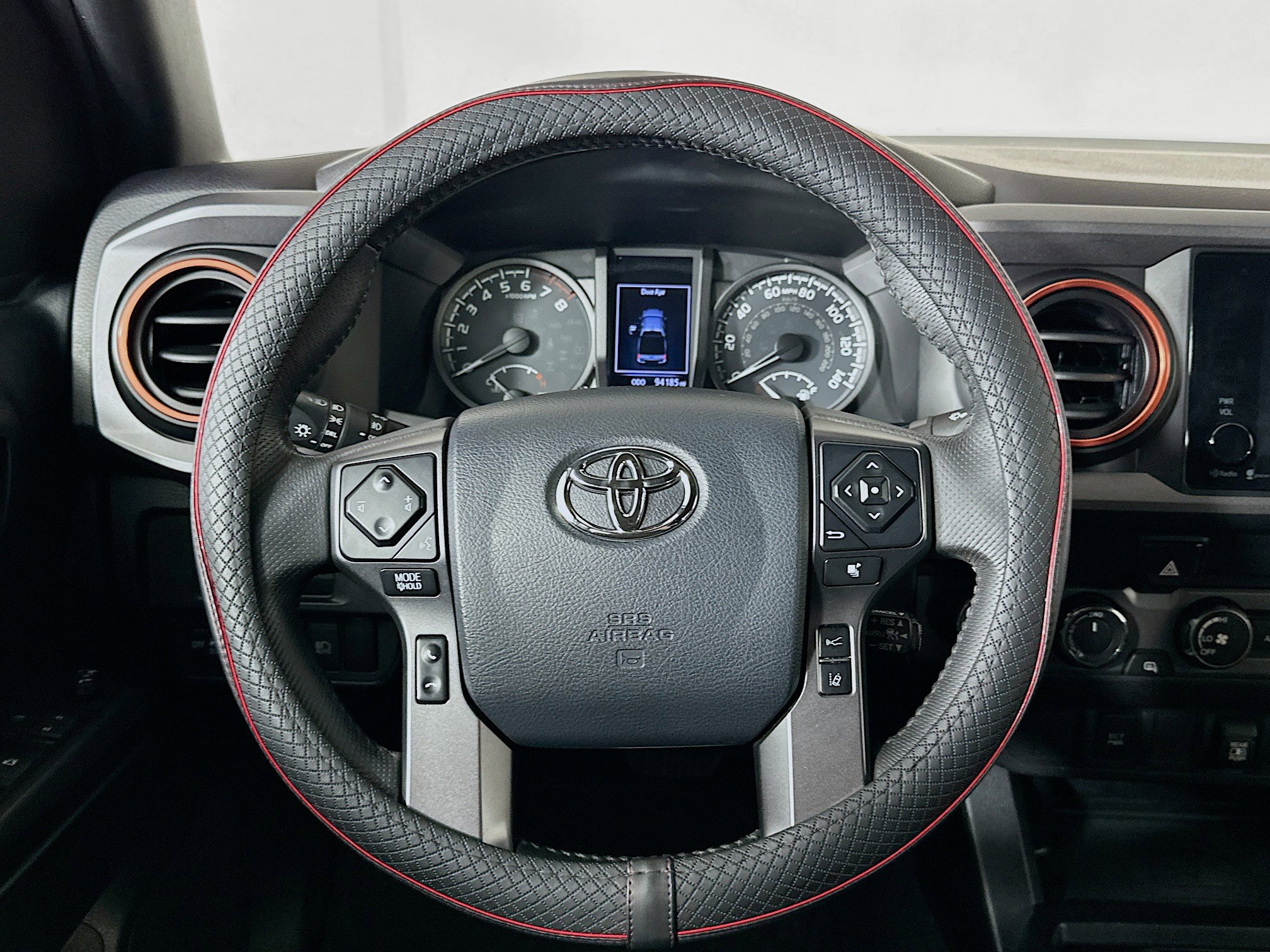 Used 2019 Toyota Tacoma TRD Off-Road w/ Four Season Floor Mat Package image 18