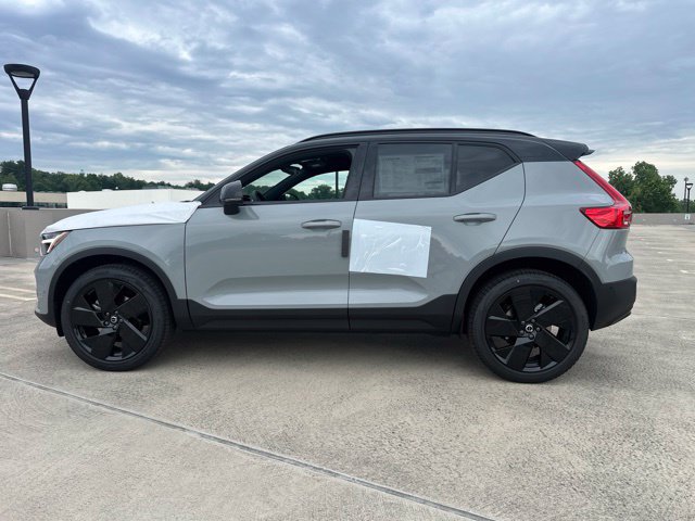New 2026 Volvo XC40 B5 Ultra w/ Protection Package Premier AWD/4WD image 4