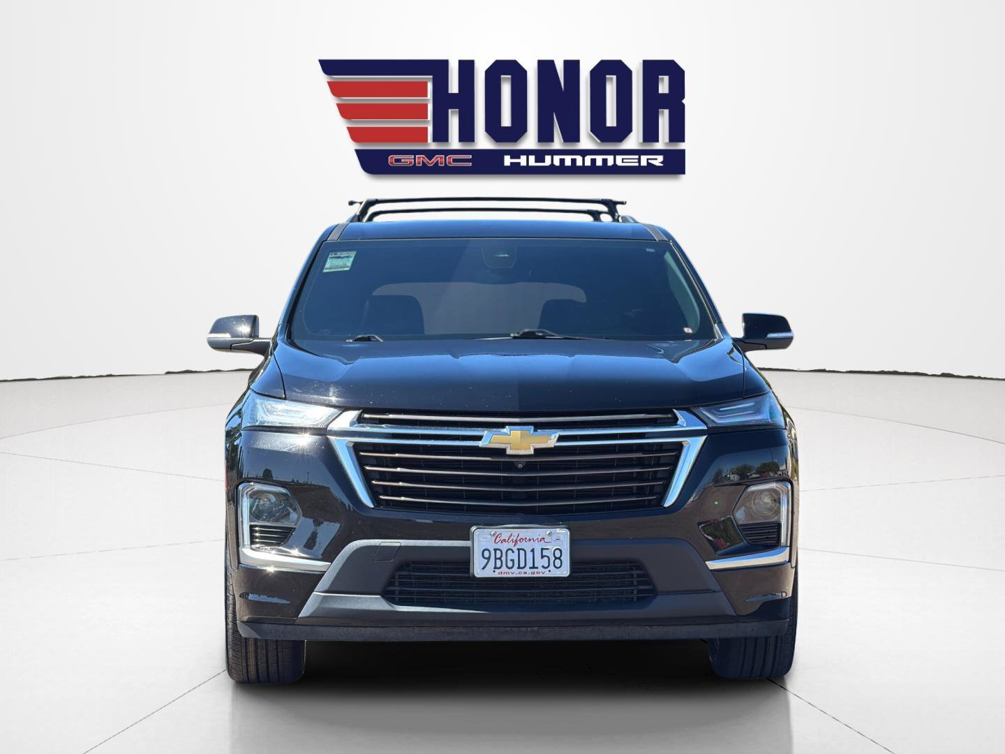 Used 2022 Chevrolet Traverse High Country w/ LPO, 'HIT The Road' Package FWD image 9