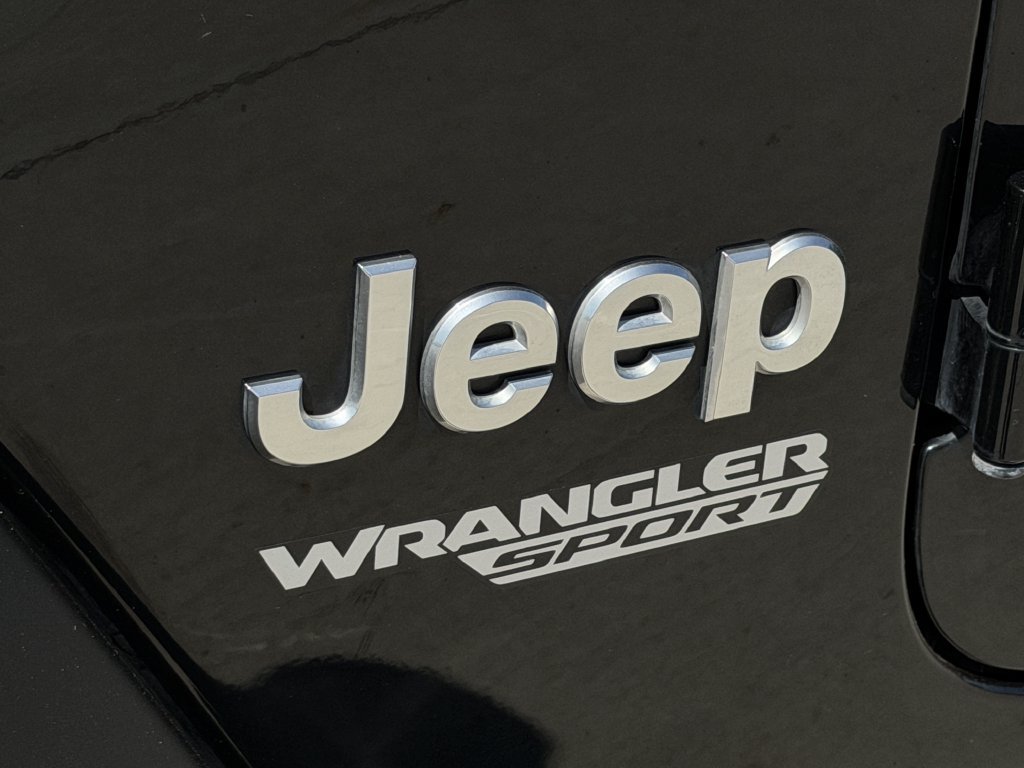 Used 2021 Jeep Wrangler Sport AWD/4WD image 11