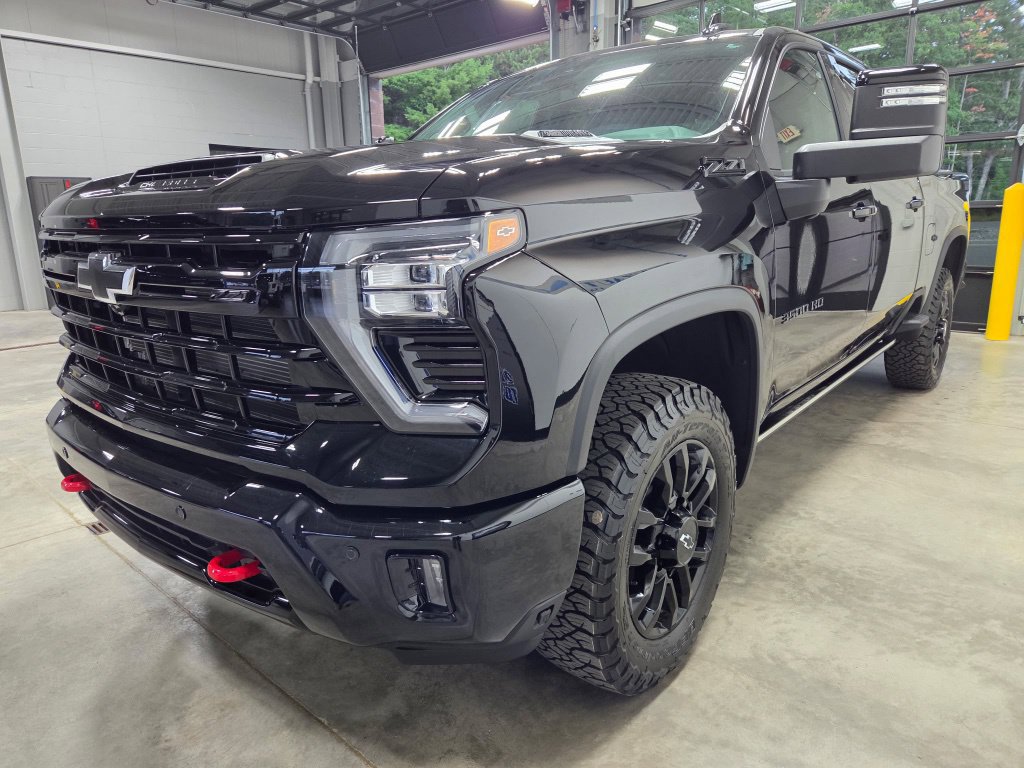 Used 2026 Chevrolet Silverado 3500 LTZ w/ Trail Boss Package AWD/4WD image 4