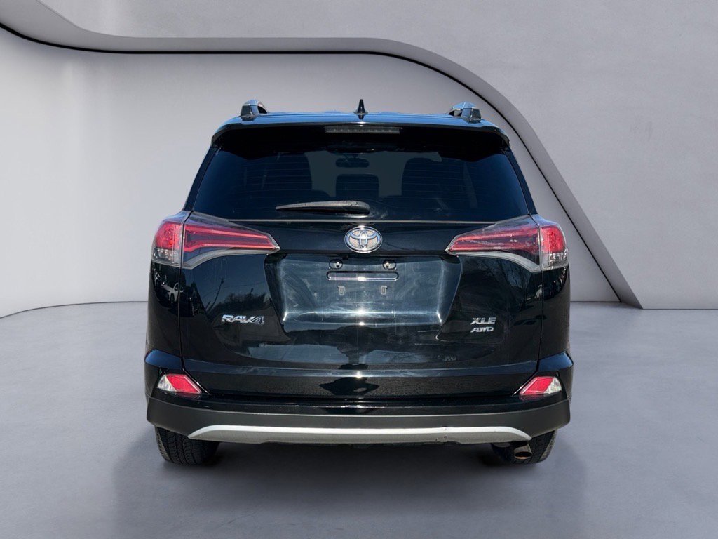 Used 2016 Toyota RAV4 XLE image 4