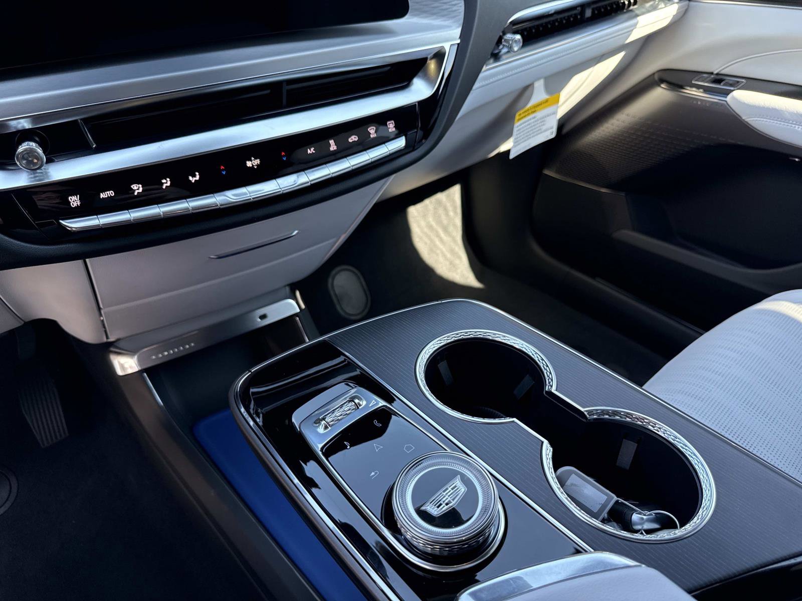 New 2026 Cadillac Lyriq Luxury image 28