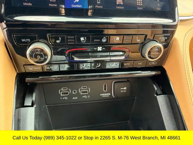 Used 2024 Jeep Grand Cherokee Summit AWD/4WD image 20
