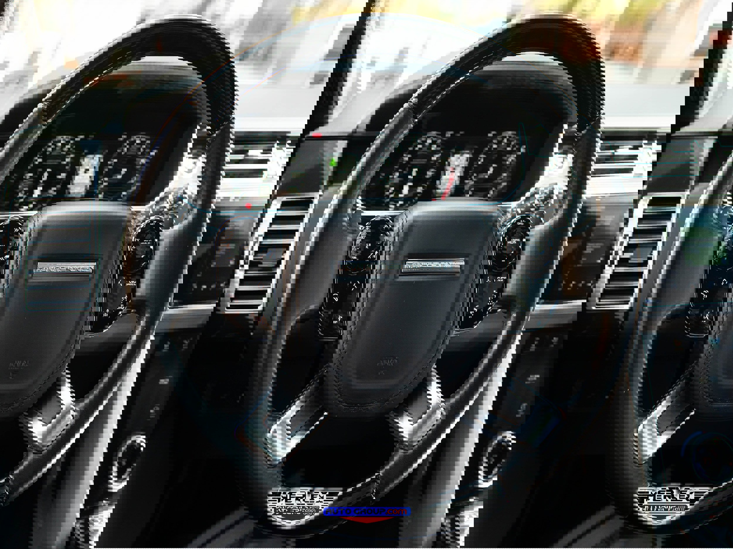 Used 2018 Land Rover Range Rover Long Wheelbase Supercharged image 25