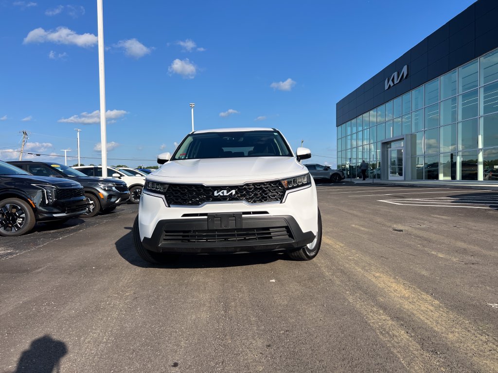Certified 2023 Kia Sorento LX AWD/4WD image 10