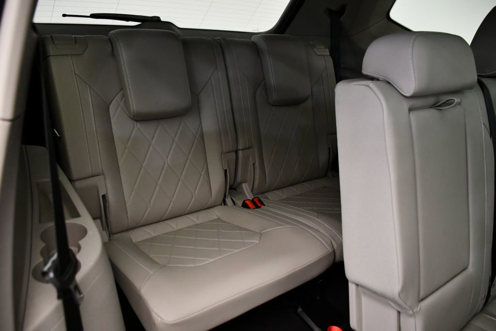 Used 2024 Volkswagen Atlas SEL Premium R-Line image 56