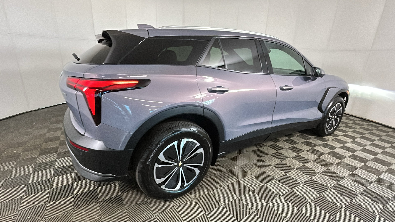 Used 2024 Chevrolet Blazer EV LT AWD/4WD image 3