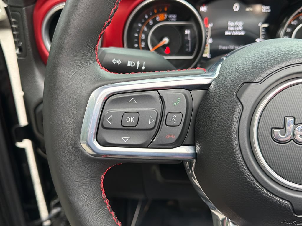 Used 2023 Jeep Wrangler Unlimited Rubicon w/ LED Lighting Group AWD/4WD image 19
