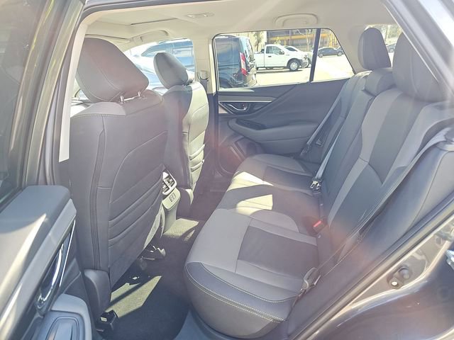 Used 2025 Subaru Outback Onyx Edition AWD/4WD image 10