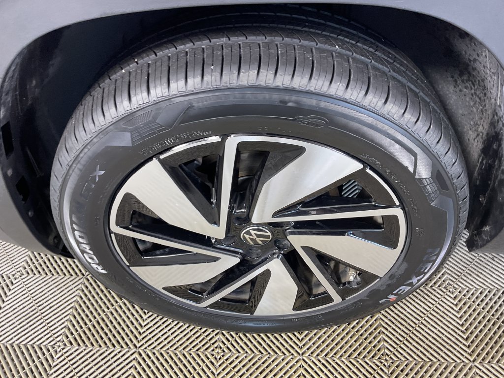 Used 2025 Volkswagen Atlas SE AWD/4WD image 5