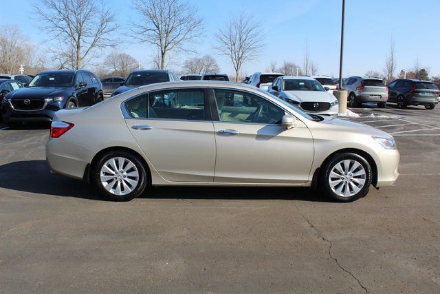 Used 2013 Honda Accord EX image 2