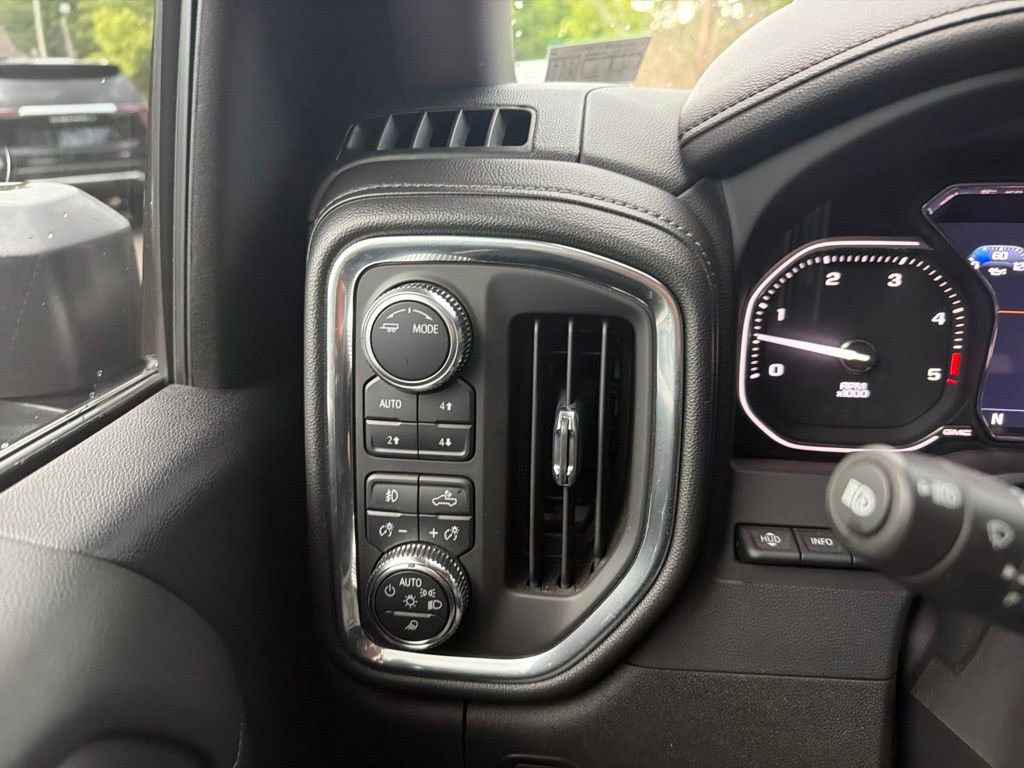Used 2023 GMC Sierra 2500 Denali w/ Denali Ultimate Package AWD/4WD image 28