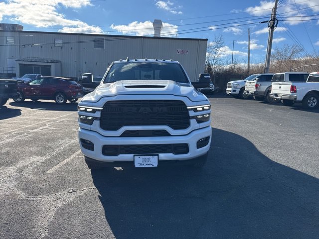 New 2026 RAM 3500 Laramie AWD/4WD image 20