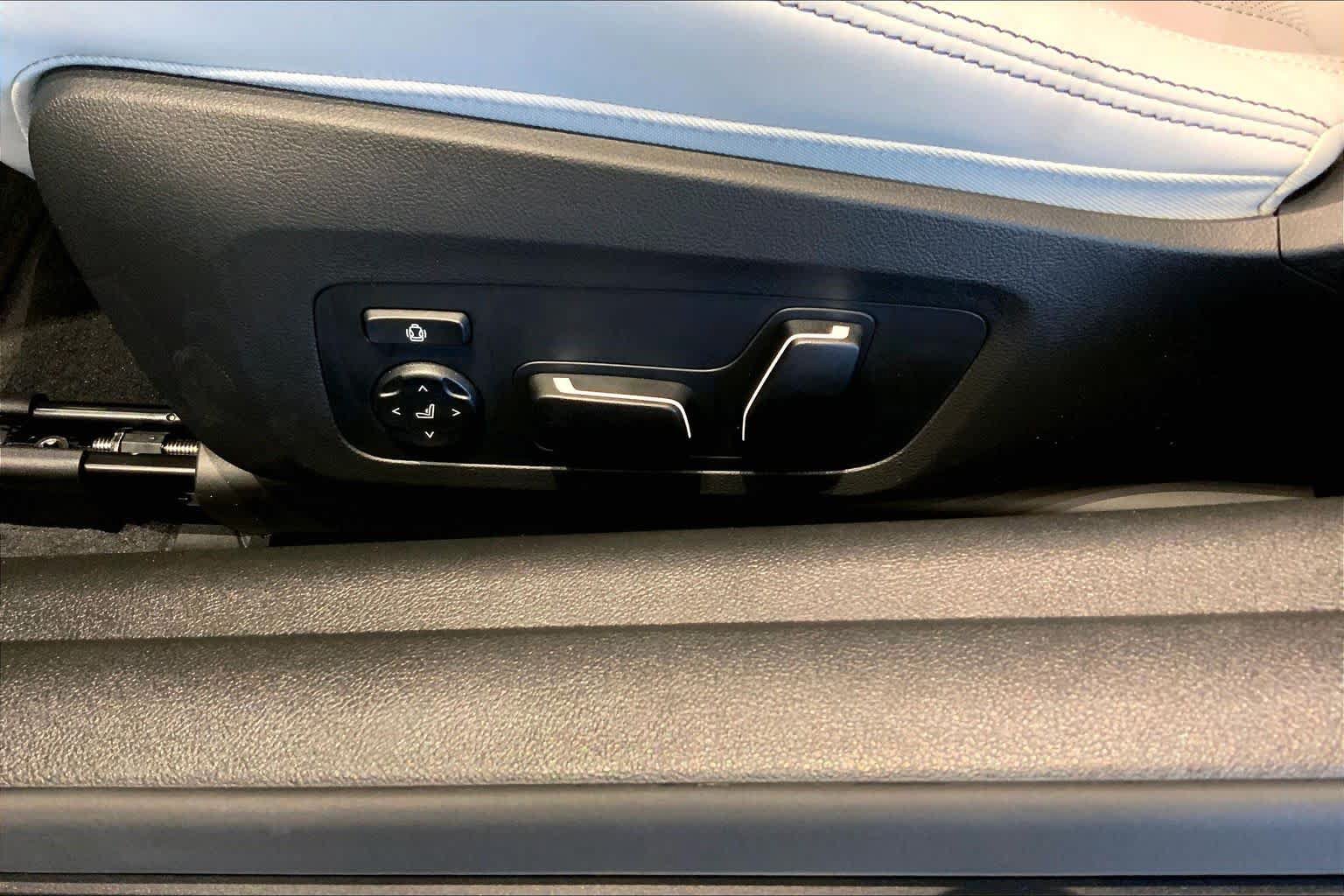 New 2027 BMW M4 xDrive Competition AWD/4WD image 16