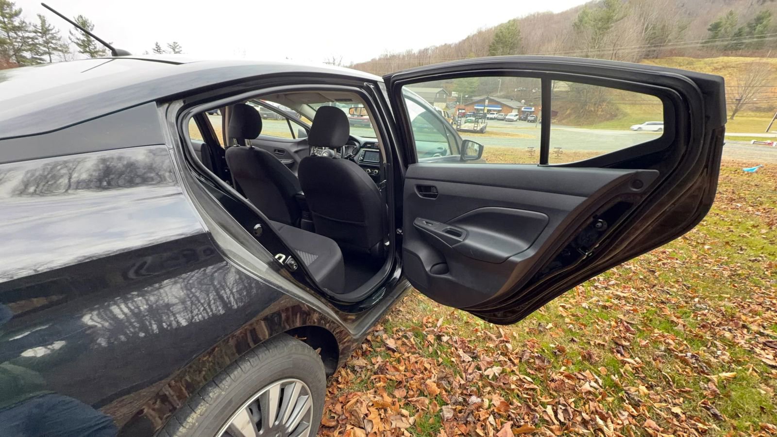 Used 2020 Nissan Versa S image 6