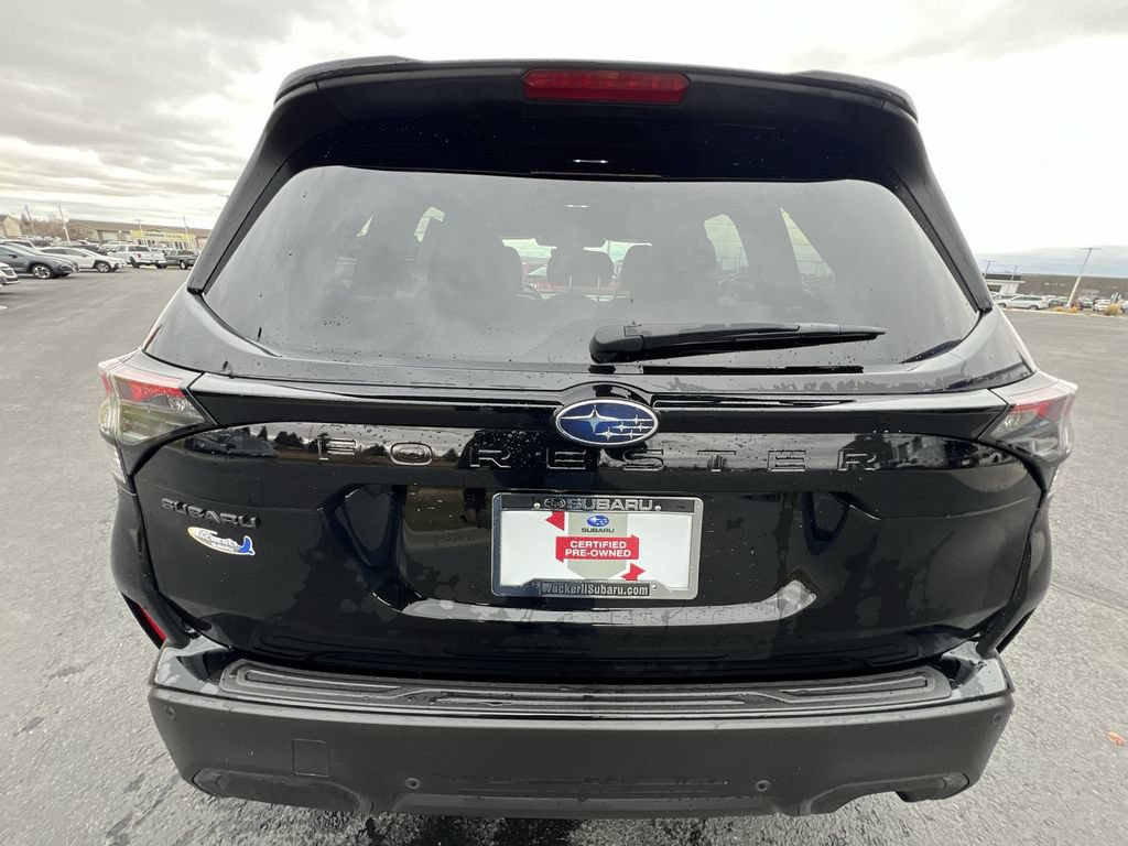 Used 2025 Subaru Forester Limited image 33