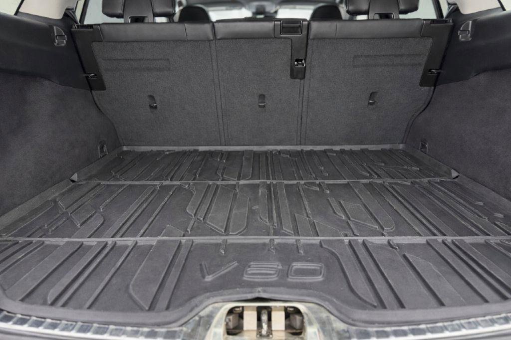 Used 2017 Volvo V60 T5 Cross Country w/ Convenience Package image 26